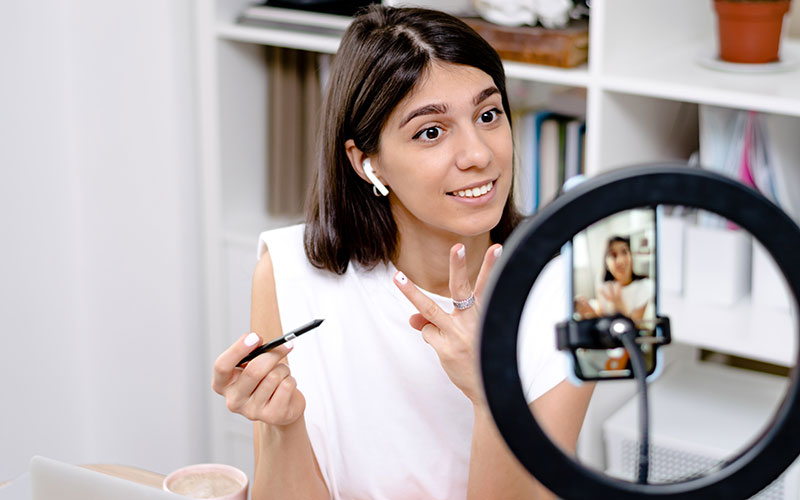 Influencer Marketing